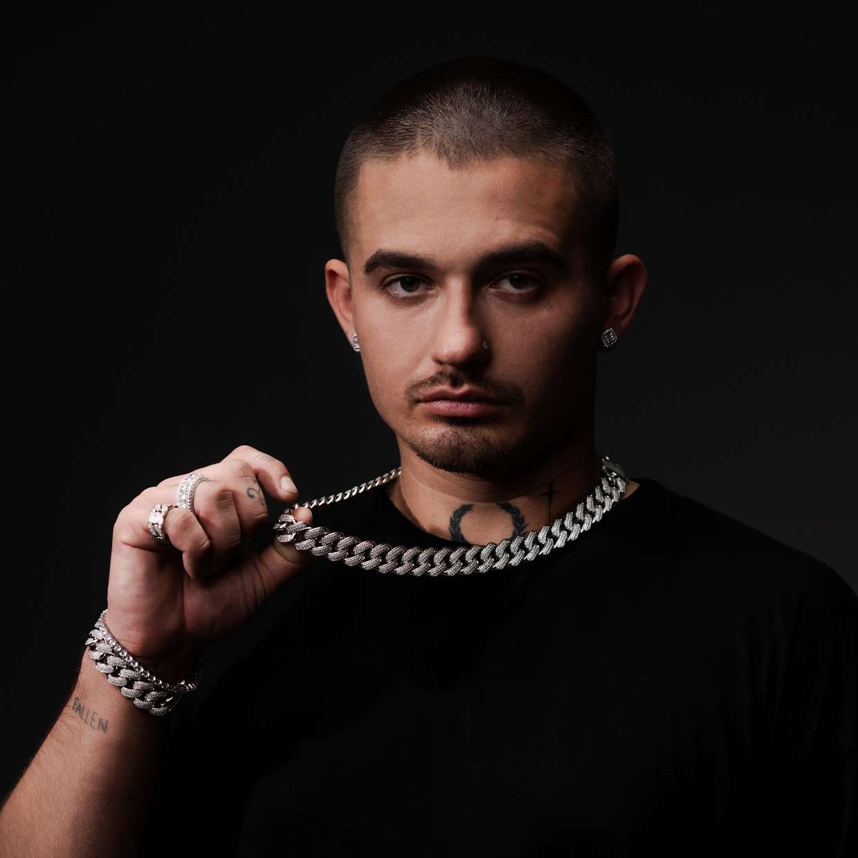 Łańcuch Diamond Cuban Link 18mm Białe Złoto