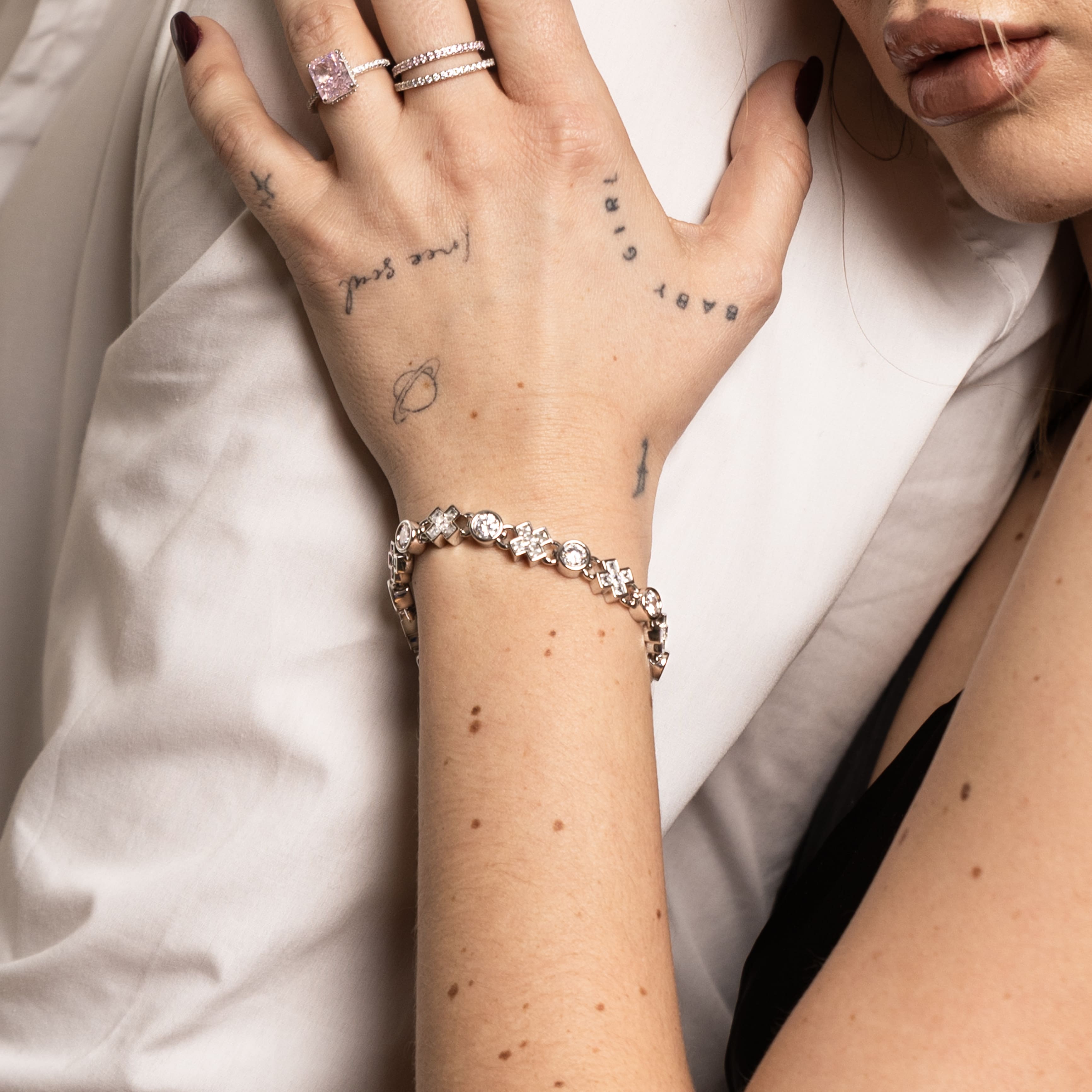 Bransoletka Diamond XOXO Link 8mm Białe Złoto