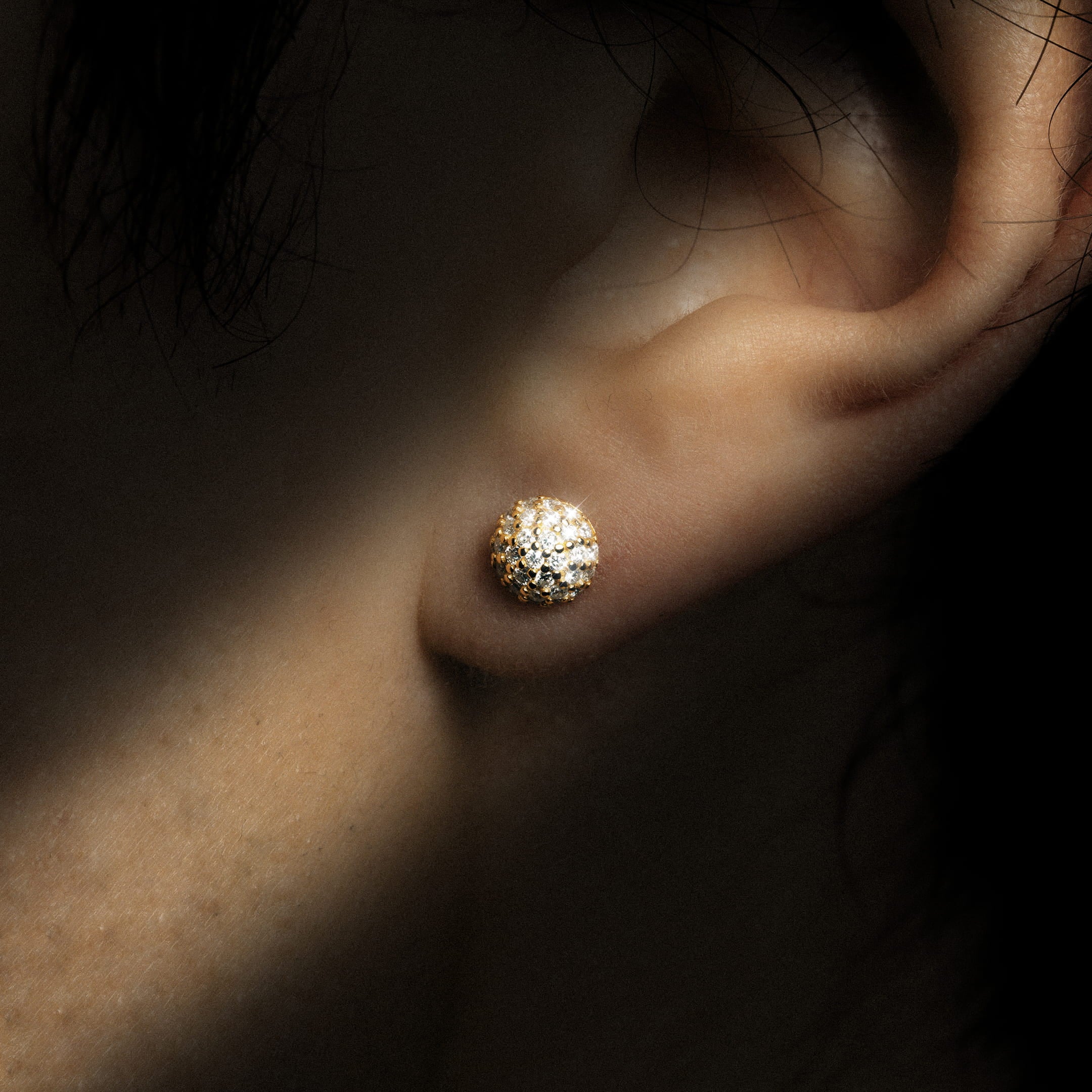 Kolczyki Diamond Half Ball Stud Moissanit VVS S925 Złoto