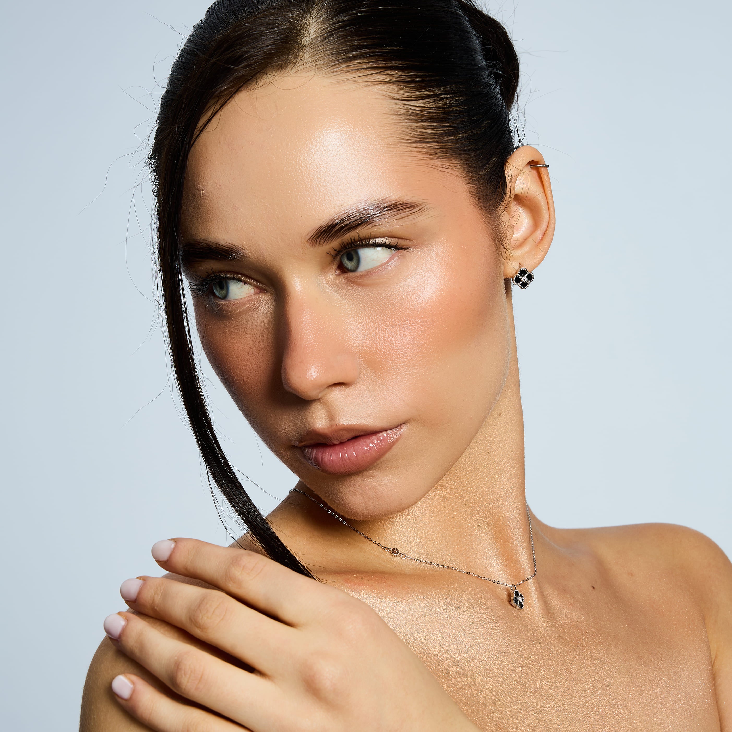 Kolczyki Diamond Leaf Clover Black S925