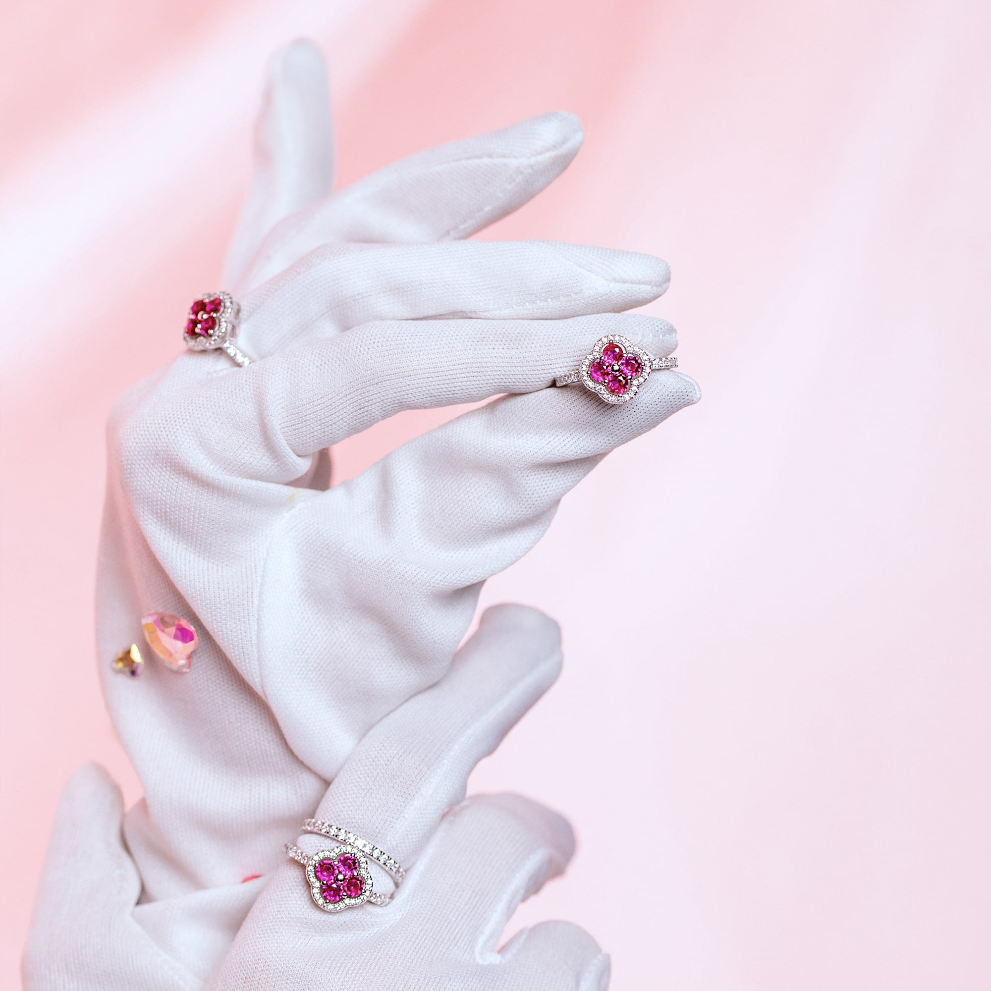 Pierścionek Daisy Pink Białe Złoto Kwiat S925