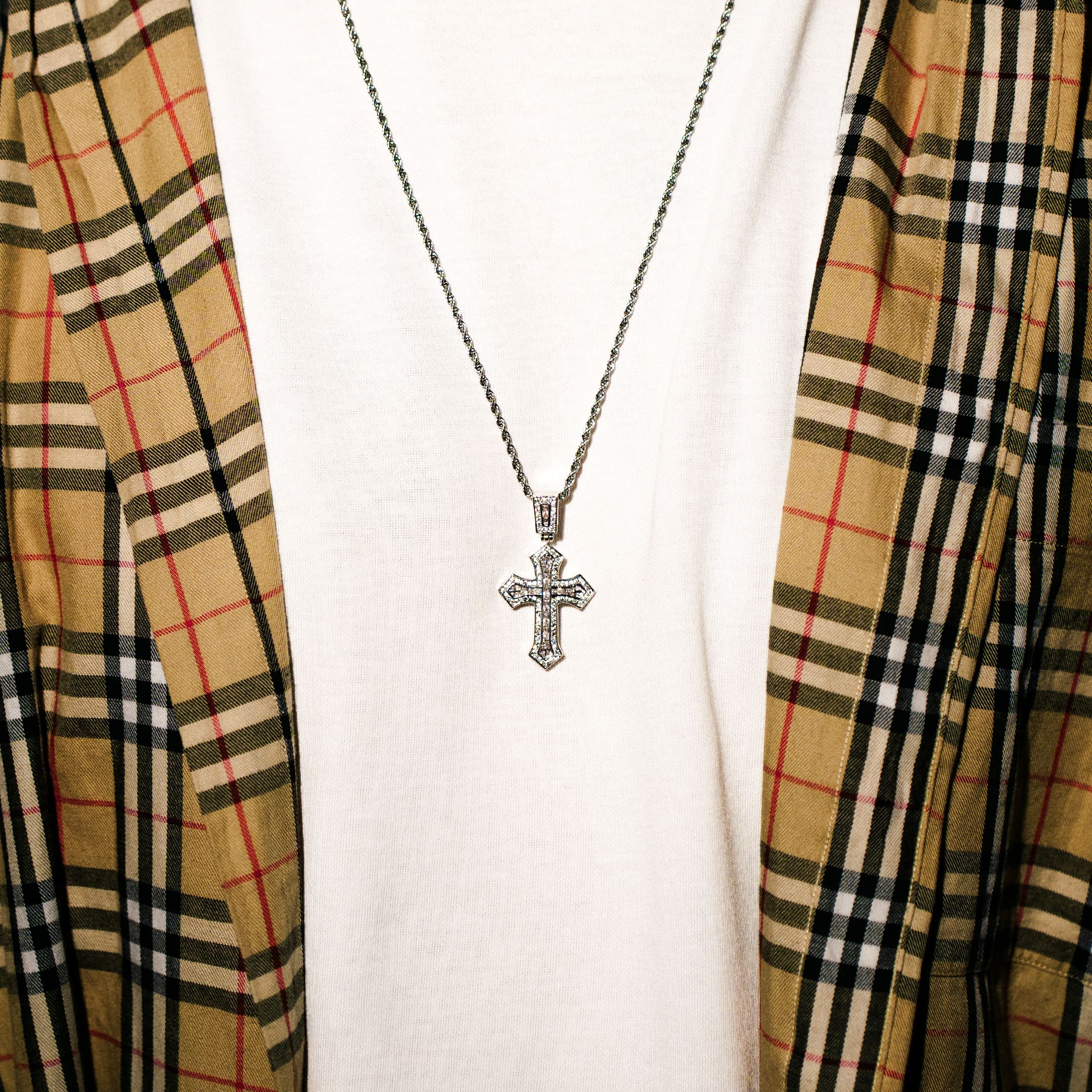Zawieszka Micro 2Pac Cross Białe Złoto