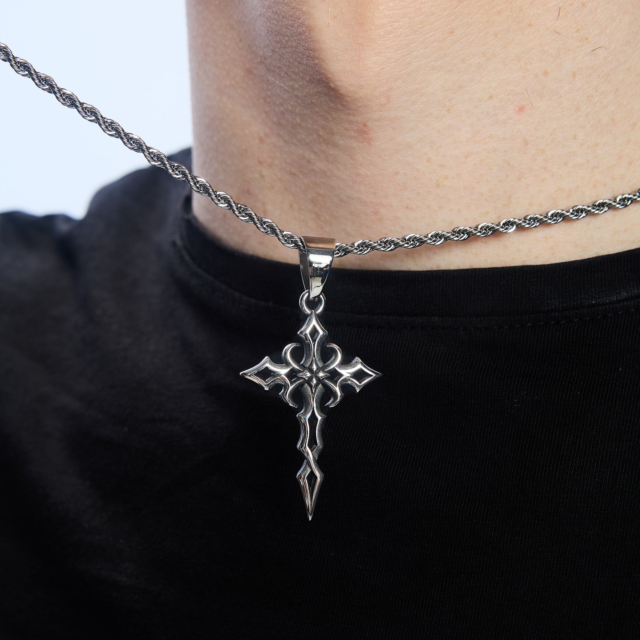 Zawieszka Tribal Cross Raw Białe Złoto